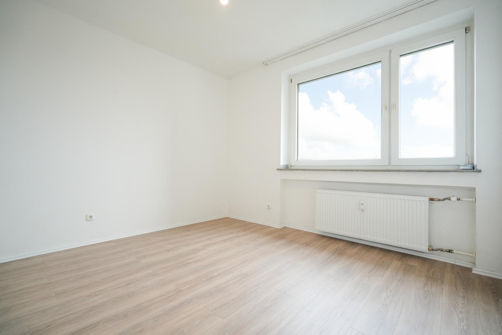 Modernisierte Eigentumswohnung mit Weitblick an der Grenze zu Duisburg Neudorf-Süd – Duisburg – Vorschaubild 16