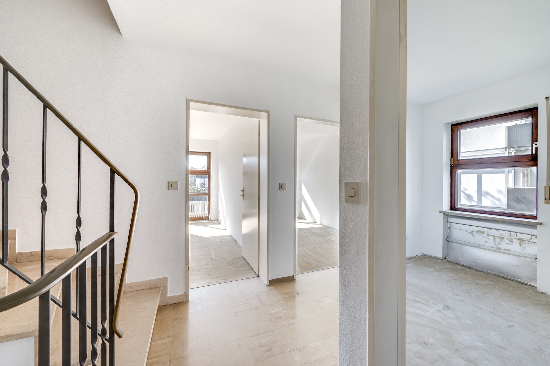 AIGNER - Gestalten statt Kompromisse: Reiheneckhaus mit Garten und Ausbaupotenzial in Aubing – München – Vorschaubild 8