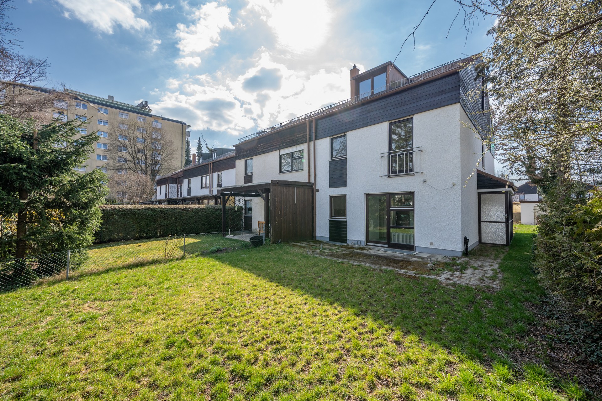 AIGNER - Gestalten statt Kompromisse: Reiheneckhaus mit Garten und Ausbaupotenzial in Aubing – München – Vorschaubild 12