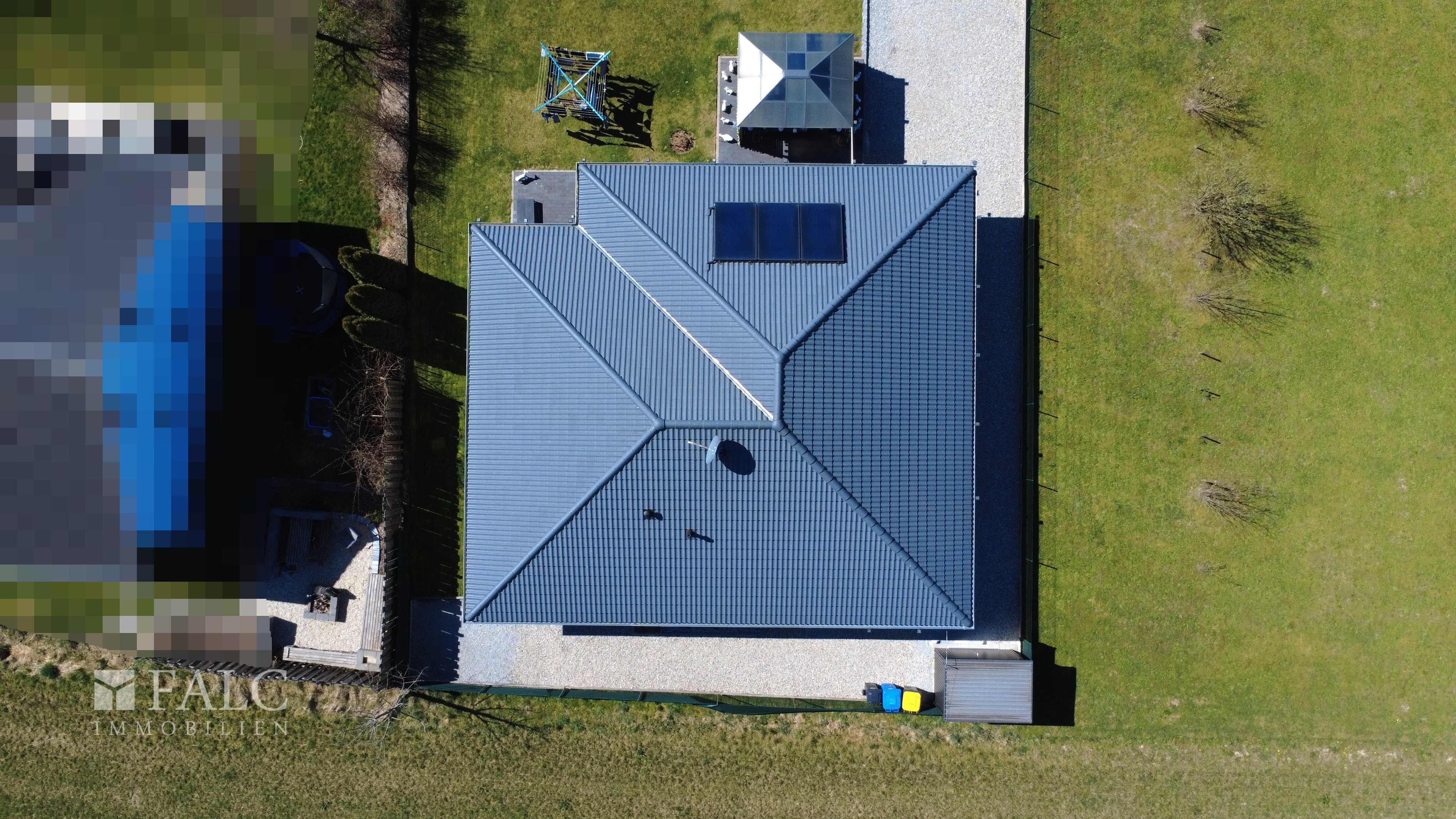 Neuwertiger Bungalow mit Einliegerwohnung & hoher Energieeffizienz – Frontenhausen – Vorschaubild 3