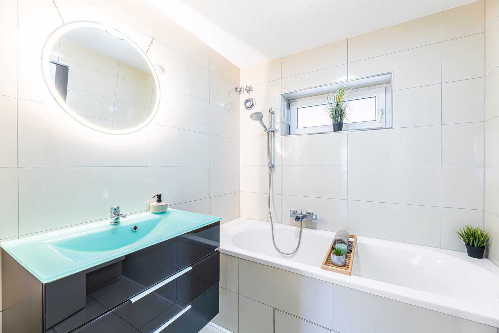 Provisionsfrei: Bezugsfertige barrierefreie 4-Zimmer-Wohnung in Bestlage von Höchberg- Würzburg. – Höchberg – Vorschaubild 4