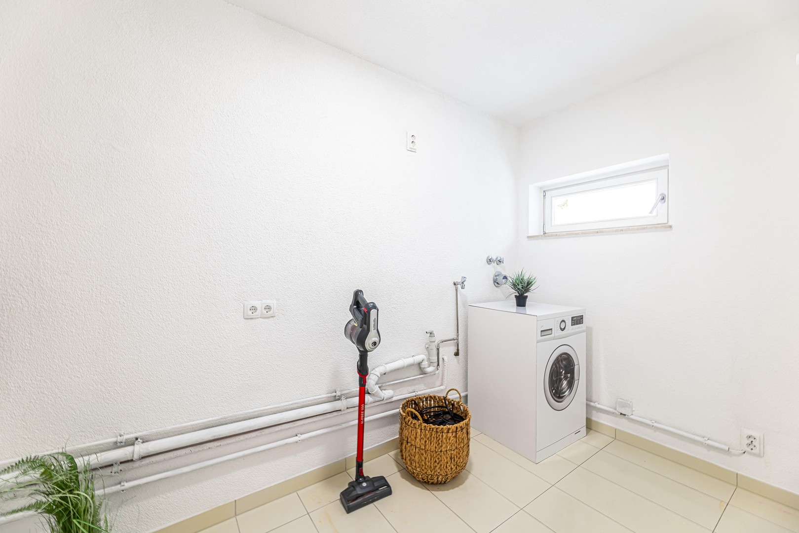 Provisionsfrei: Bezugsfertige barrierefreie 4-Zimmer-Wohnung in Bestlage von Höchberg- Würzburg. – Höchberg – Vorschaubild 8