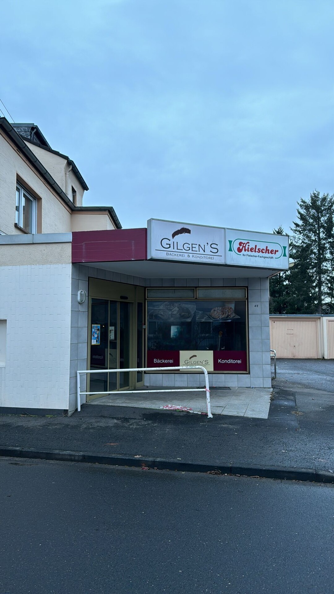 bg