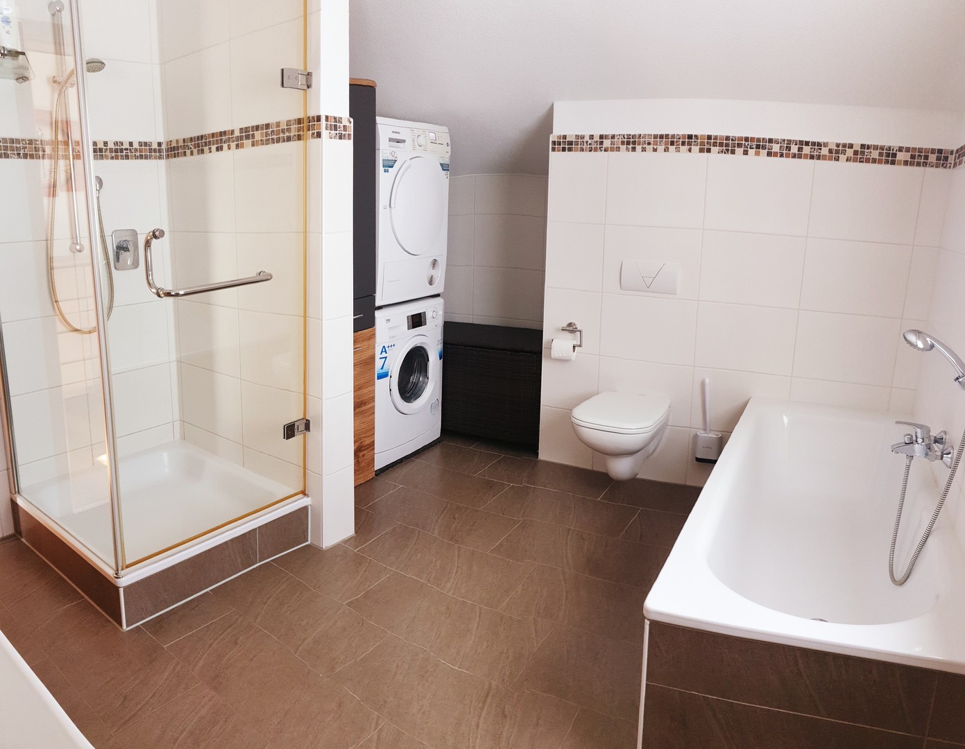 PROVISIONSFREI: Freistehendes Einfamilienhaus mit Erdwärme A+ Energieverbrauch 12,1 kWh/(m²a) – Wilhermsdorf – Vorschaubild 16