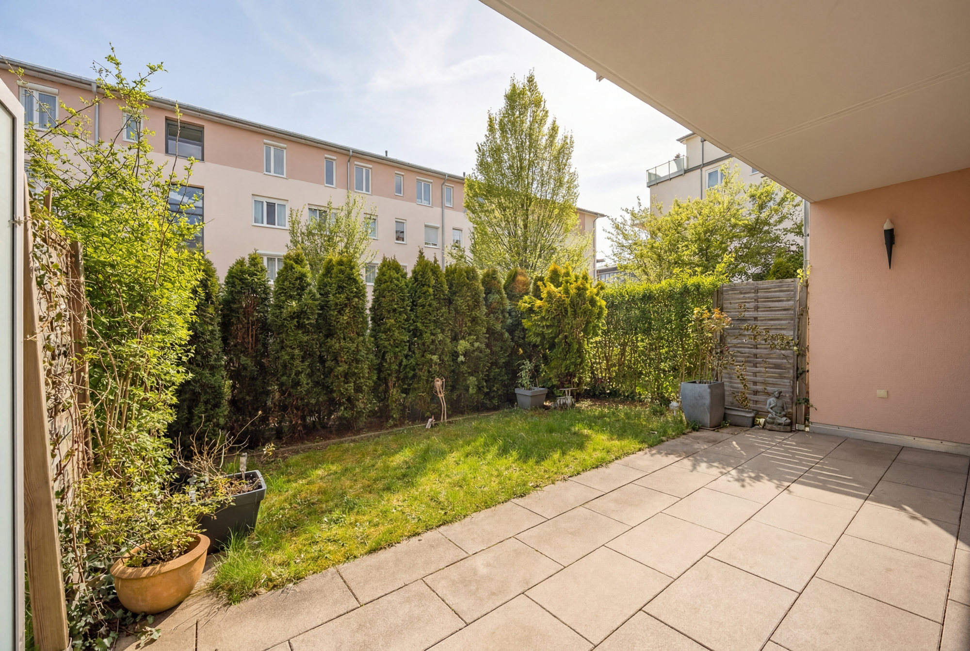 Guter Schnitt und Süd-West-Garten in ruhiger Lage – München – Vorschaubild 4