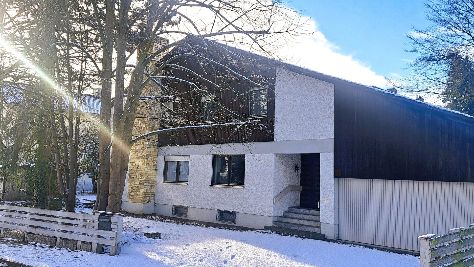 Charmant und individuell - Liebhaberobjekt in Oberhaunstadt – Ingolstadt – Bild 1 von 25