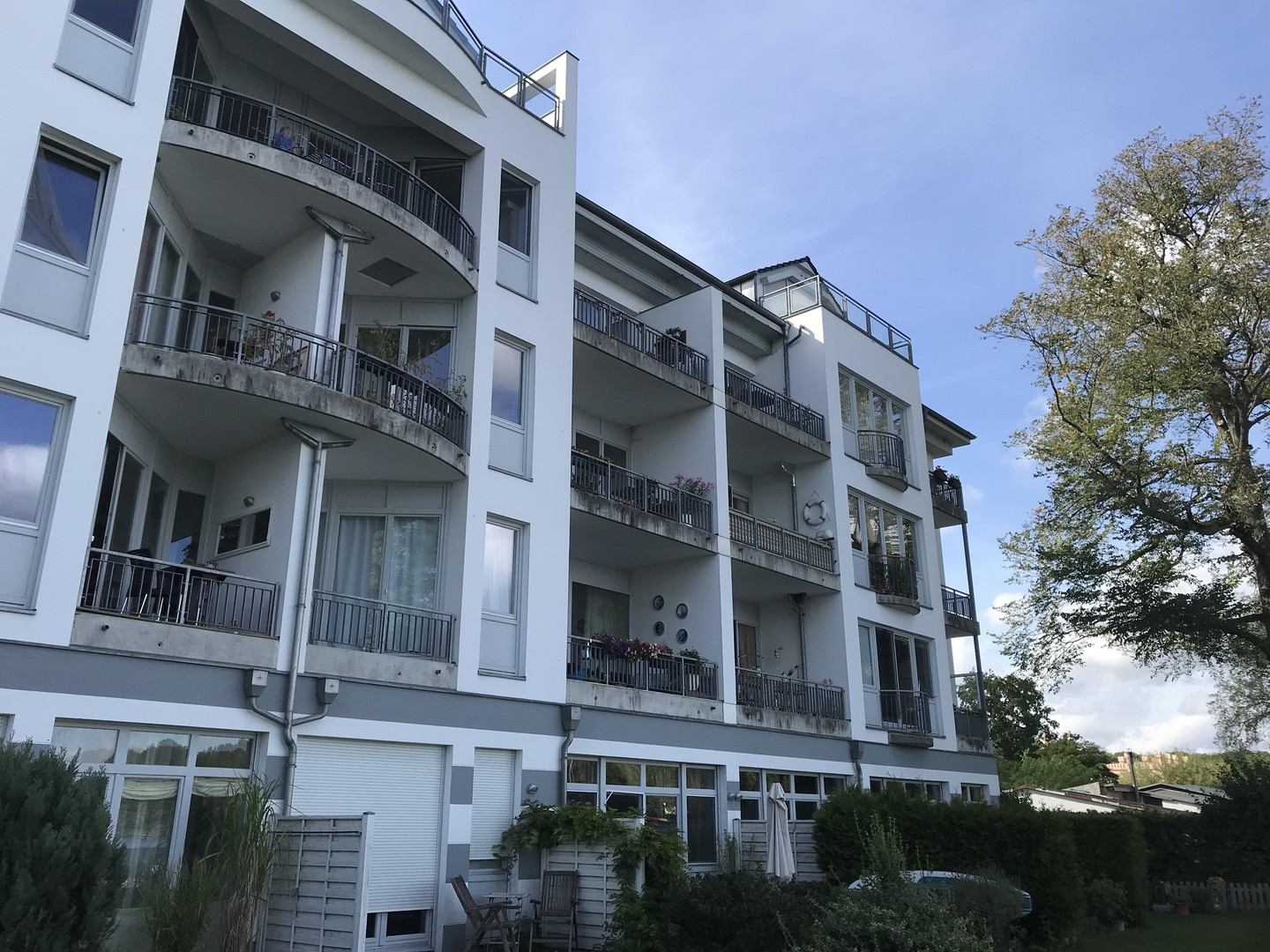 Seeblick • Große Fenster • Balkon zum Wasser – Potsdam – Vorschaubild 9