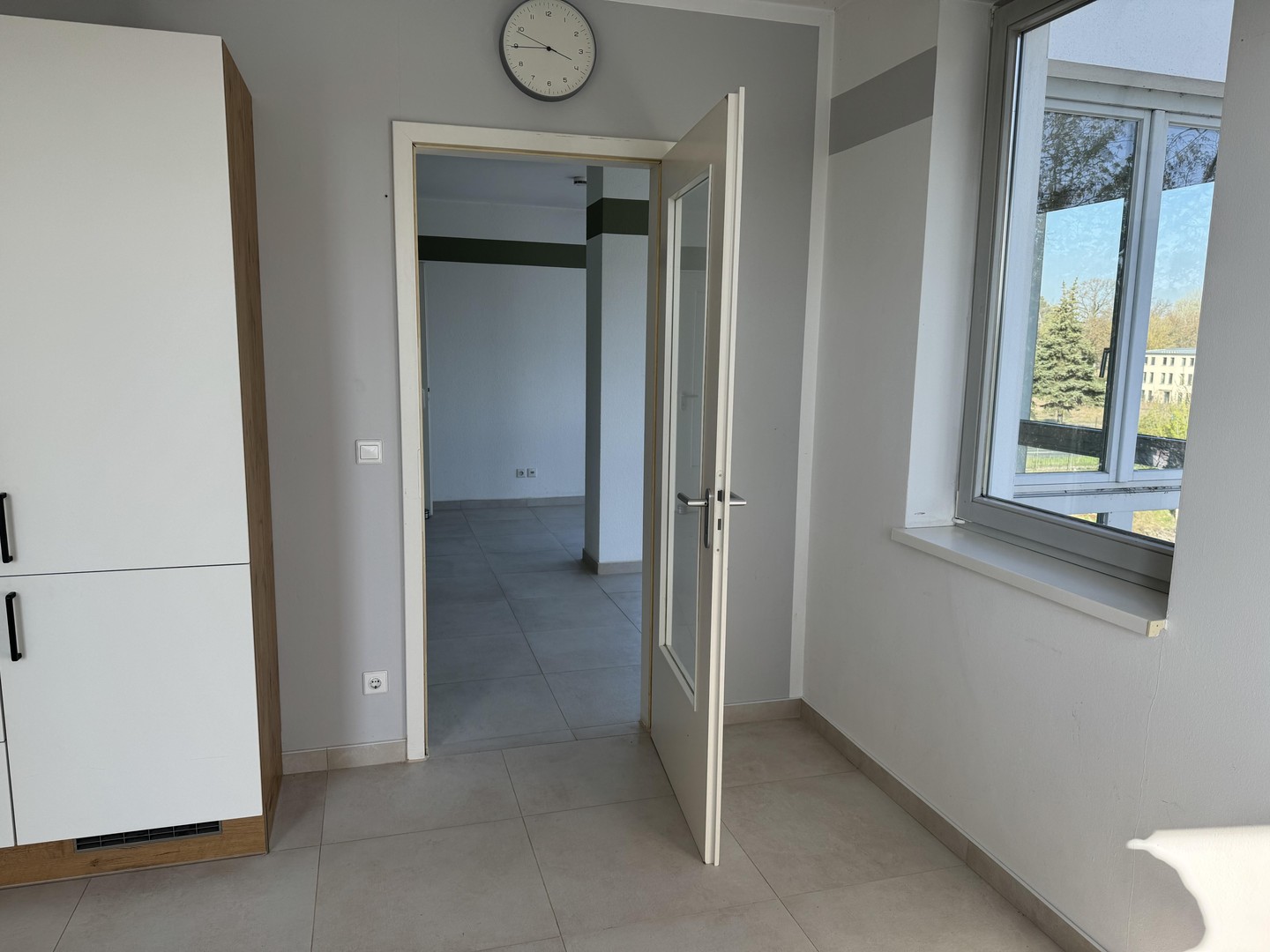 Seeblick • Große Fenster • Balkon zum Wasser – Potsdam – Vorschaubild 14