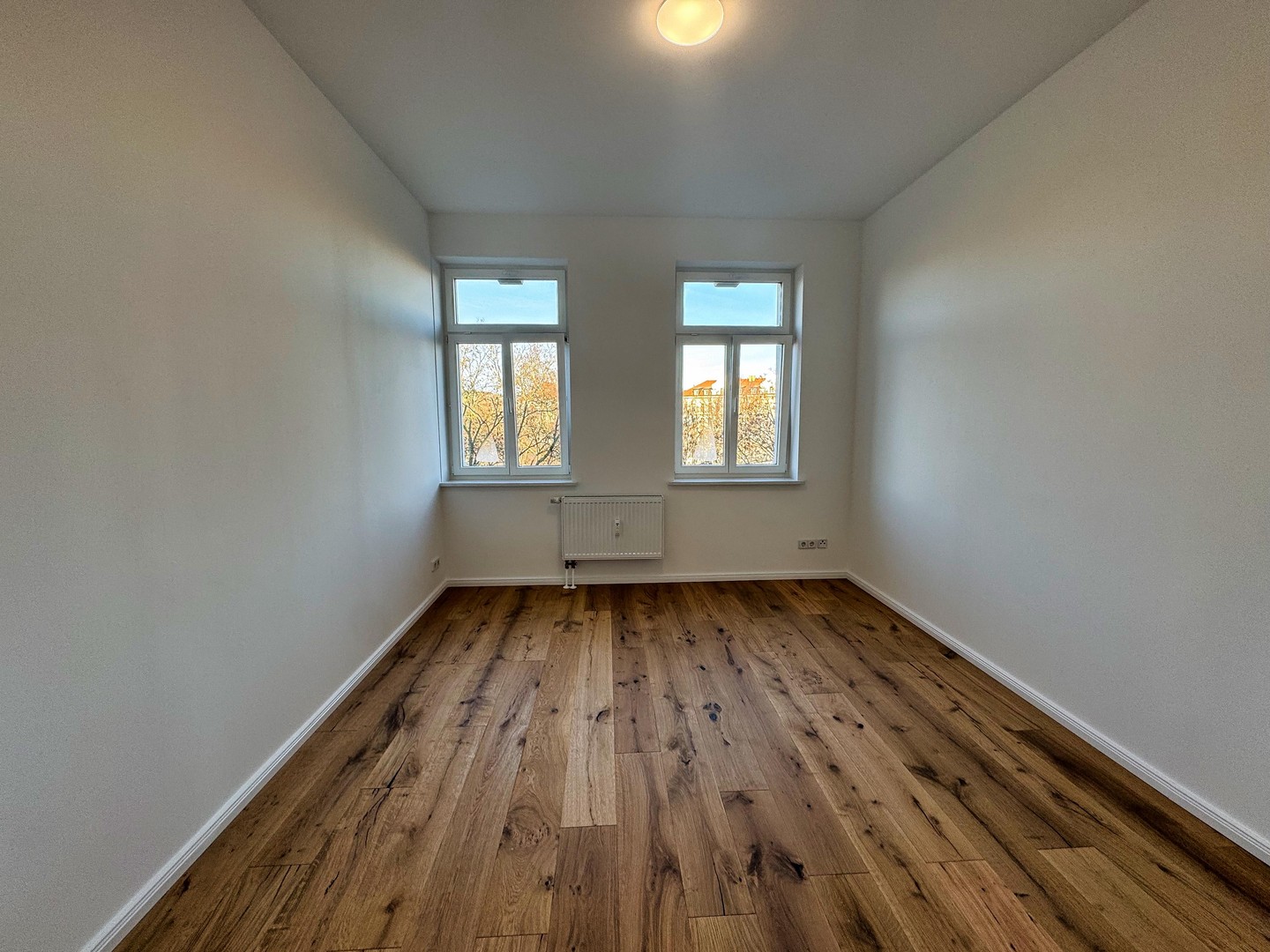 Bezugsfrei! Hochwertig saniert! Parkblick! Ihre neue Wohnung im hippen Szeneviertel – Leipzig – Vorschaubild 3