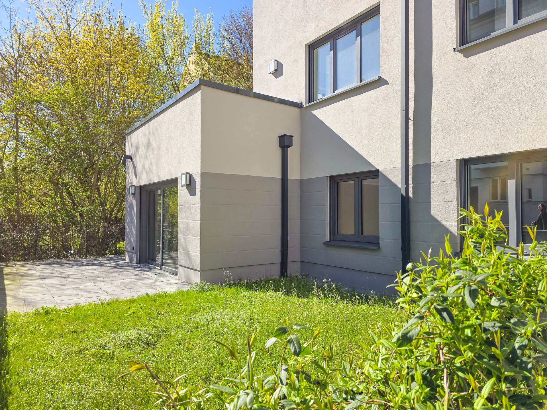 Erstbezug im Waldstraßenviertel l Privatgarten | 2 Terrassen | EBK | Provisionsfrei – Leipzig – Vorschaubild 5
