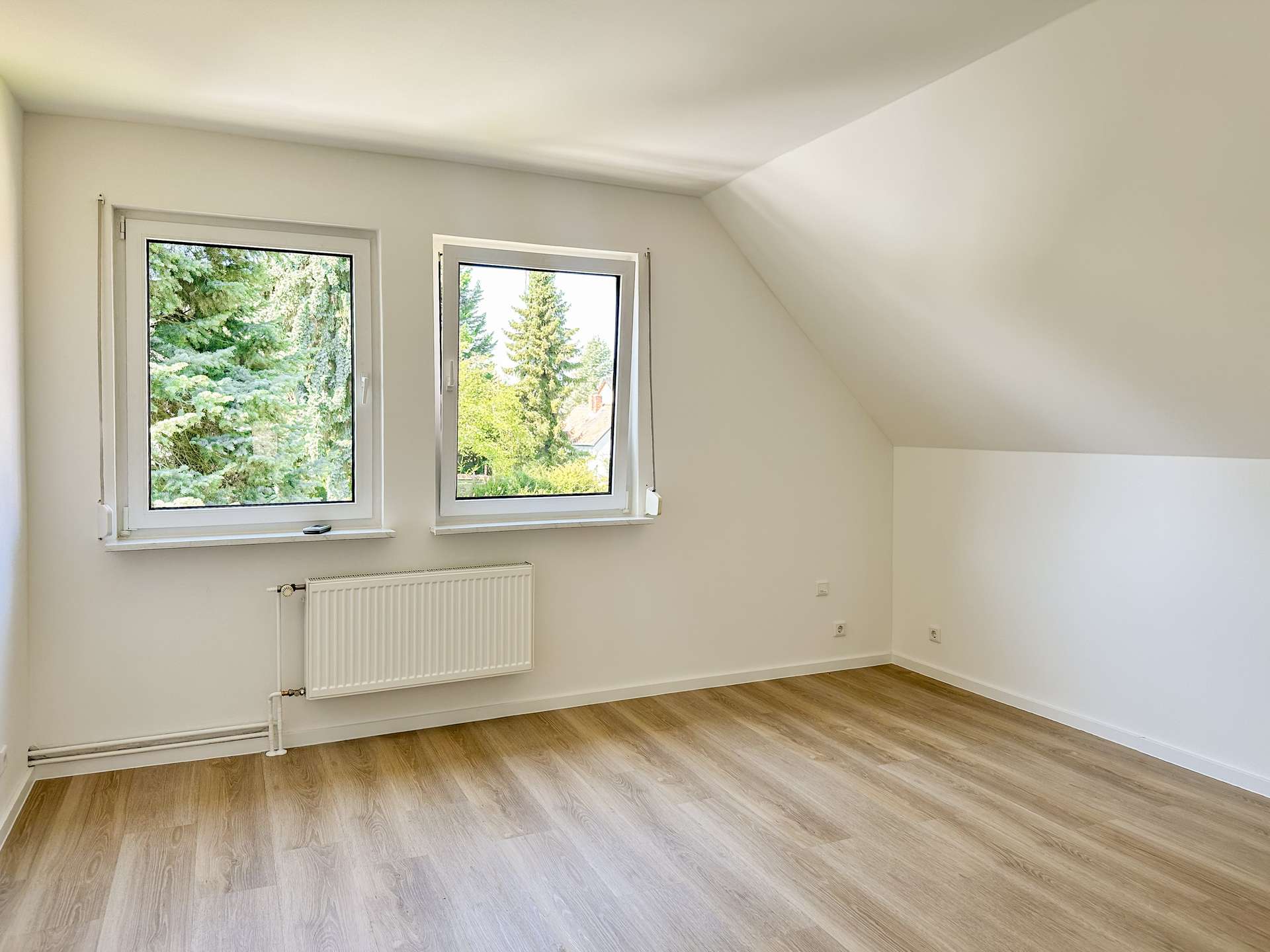Bezugsfrei: Frisch saniertes Haus zum Erstbezug l Idyllischer Garten l Garage & Carport – Leipzig – Vorschaubild 11