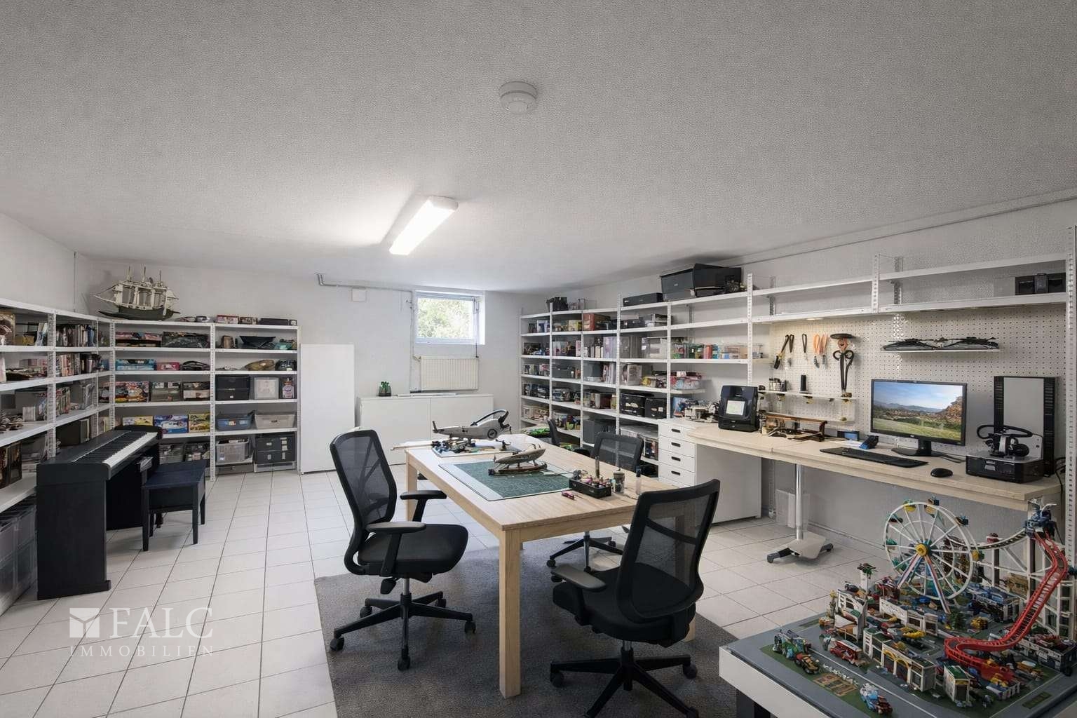 bg