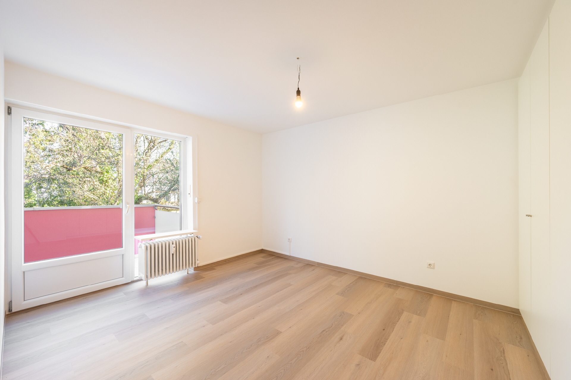 AIGNER- 3-Zimmer-Wohnung in Obersendling mit charmantem Grünblick und Wohlfühlfaktor – München – Vorschaubild 2