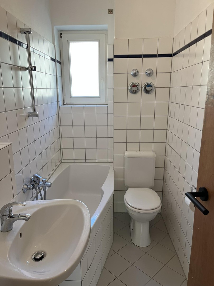 Gelegenheit: Bezugsfreie Wohnung in bevorzugter Lage ruhig und dennoch zentral gelegen – Berlin – Vorschaubild 12