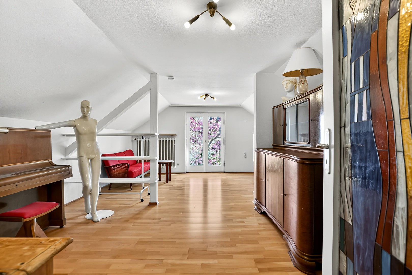 Bezugsfrei! Ruhiges Einfamilienhaus mit großem Garten! Provisionsfrei! – München – Vorschaubild 22