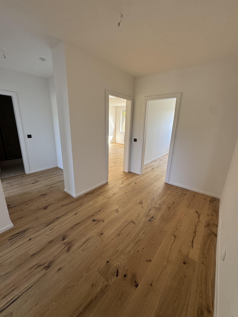 Stilvoll renovierte 3- Zimmer Wohnung mit grünem Ausblick – Hamburg – Vorschaubild 4