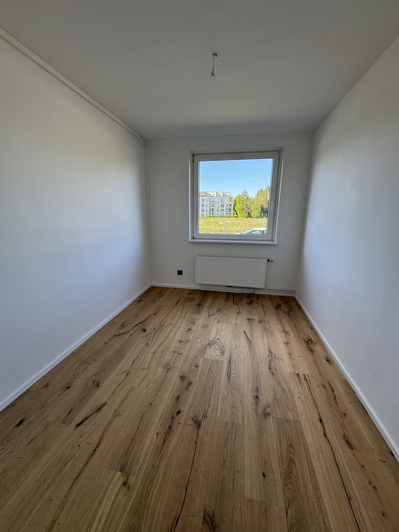 Stilvoll renovierte 3- Zimmer Wohnung mit grünem Ausblick – Hamburg – Vorschaubild 7