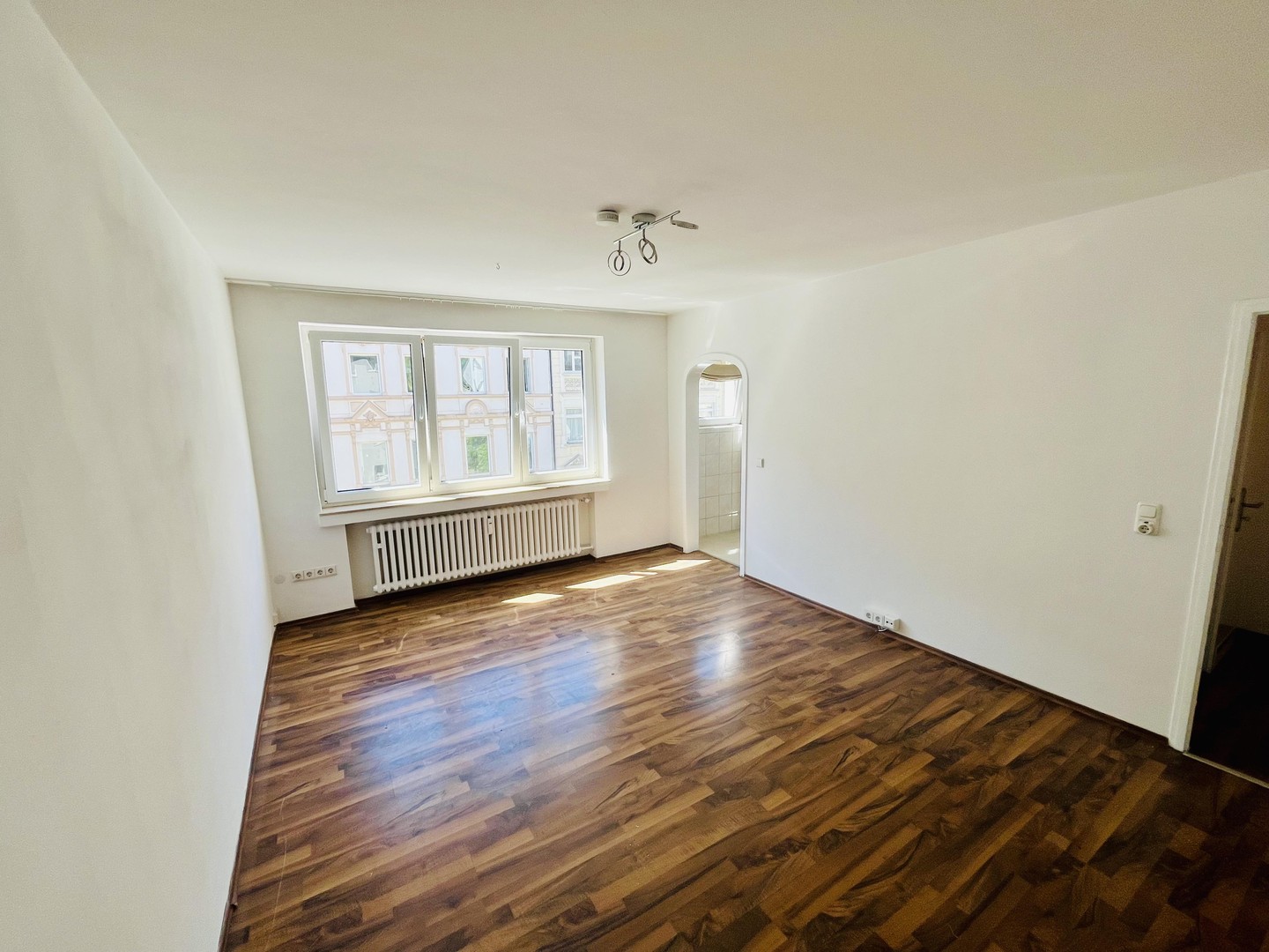 KÖLN-SÜDSTADT; LICHTDURCHFLUTETES 1 ZIMMER-APARTMENT – Köln – Vorschaubild 3