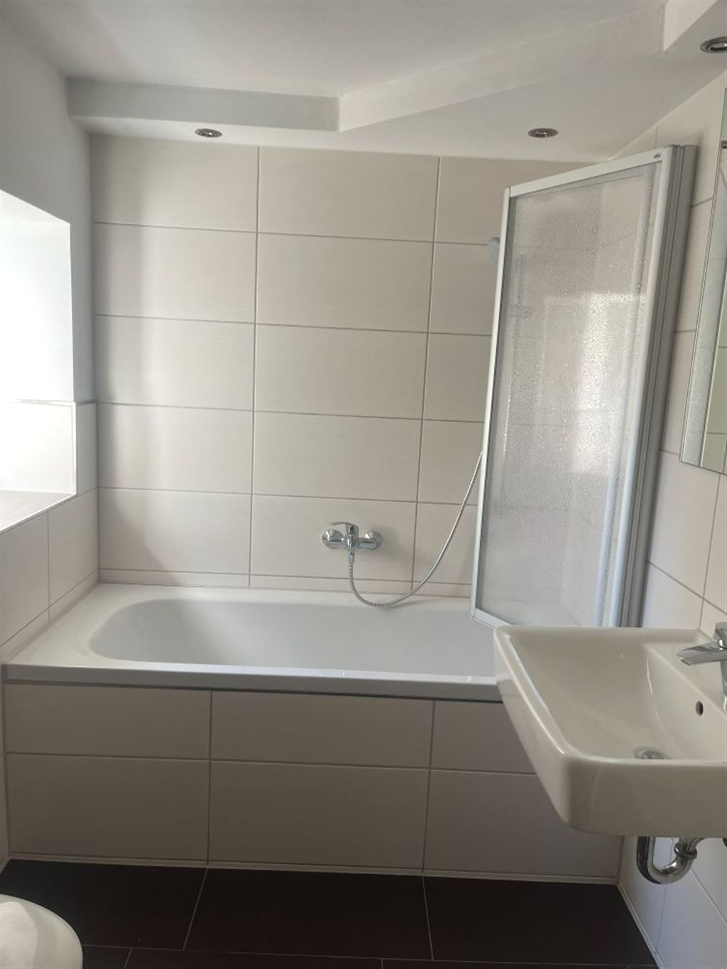 Wunderschön gelegene und großzügige 2 Zimmer Wohnung auf 2 Ebenen mit Balkon und 2 Stellplätzen – Leipzig – Vorschaubild 10
