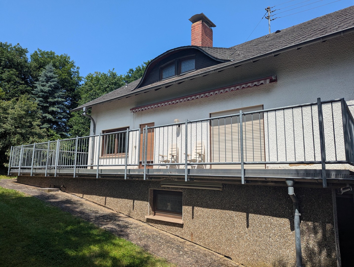 Platzvielfalt in ruhiger Idylle: EFH mit Terrasse und großem Gartengrundstück – Heusweiler – Vorschaubild 37