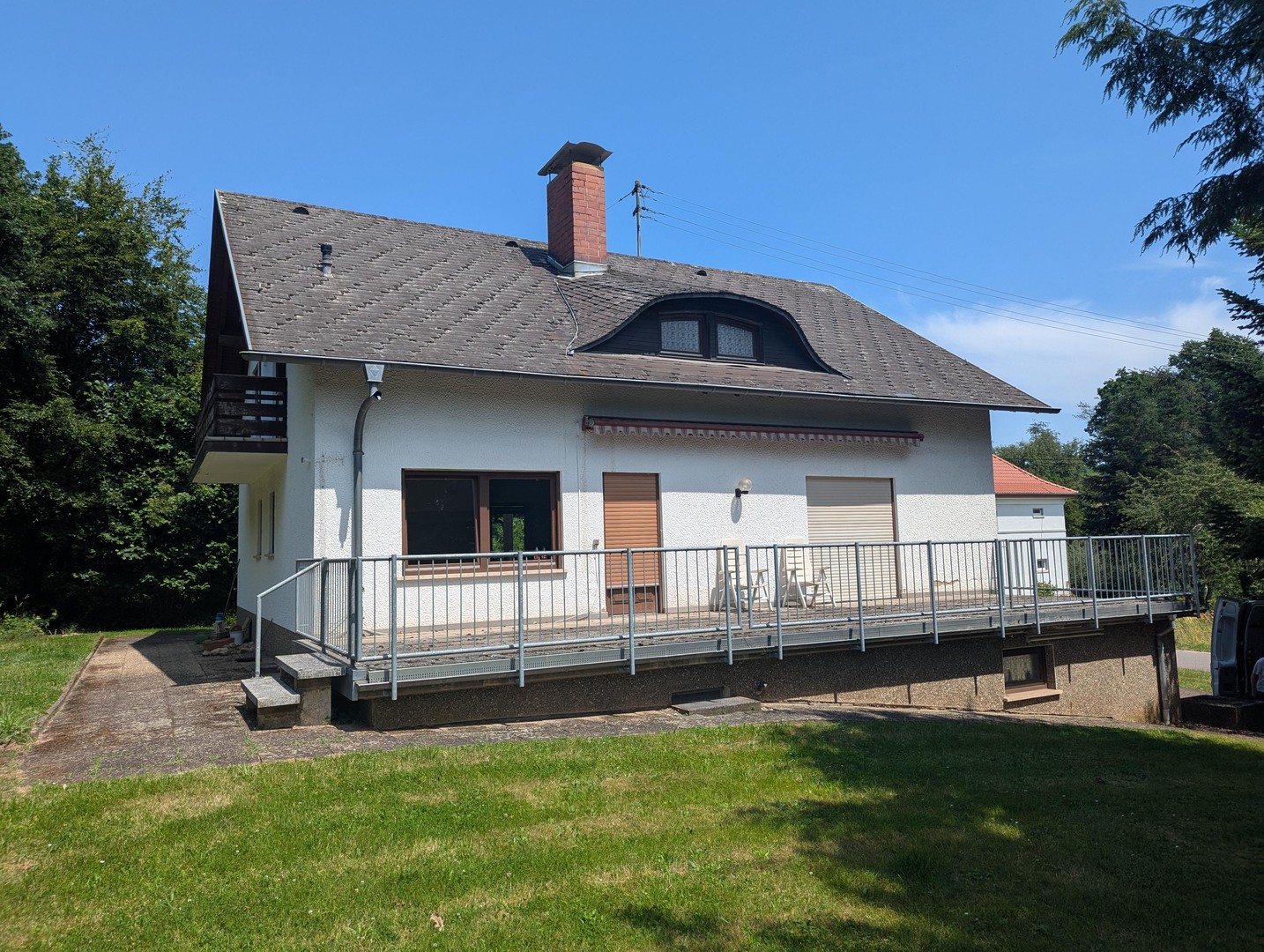 Platzvielfalt in ruhiger Idylle: EFH mit Terrasse und großem Gartengrundstück – Heusweiler – Vorschaubild 38