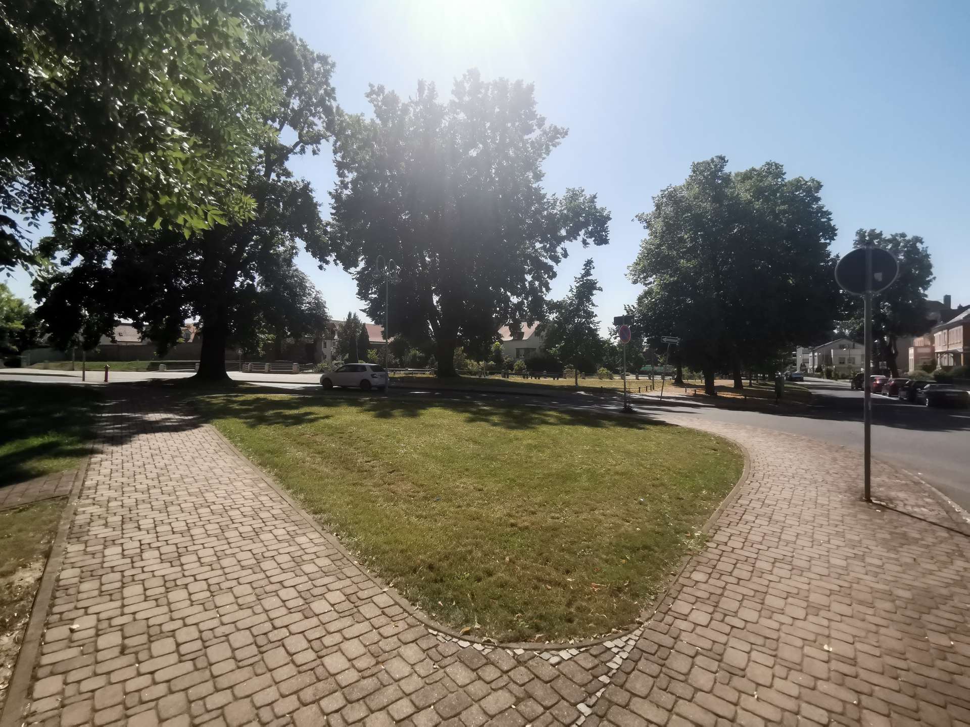 bg