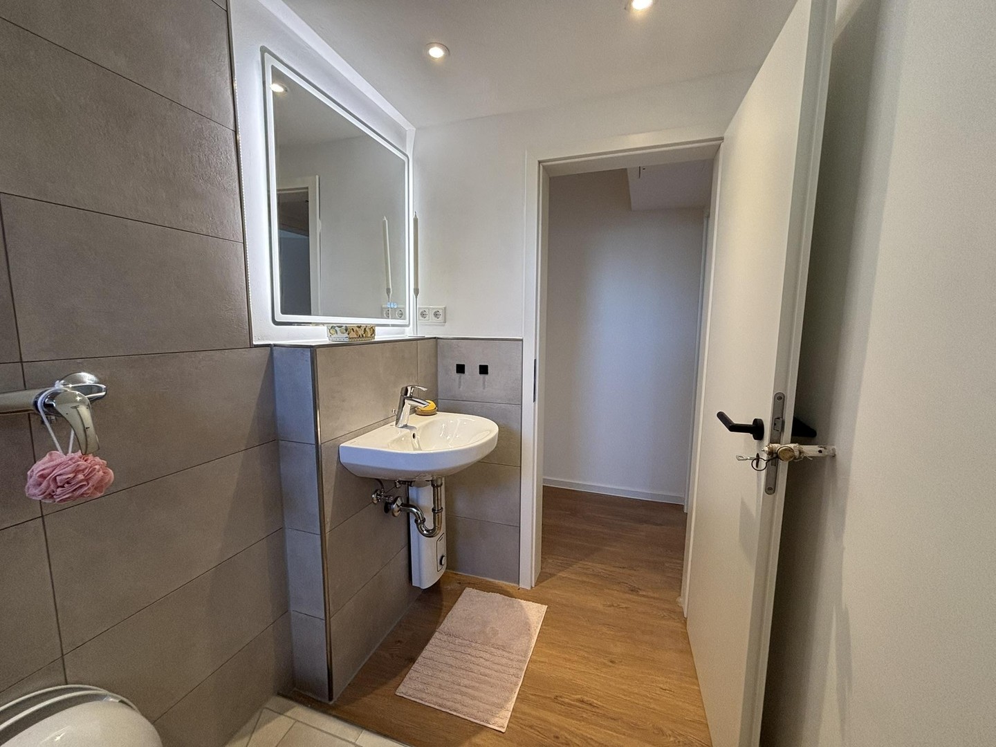 Frisch modernisierte 2-Zimmer-Wohnung mit Südbalkon – provisionsfrei im Herzen von Nippes – Köln – Vorschaubild 6