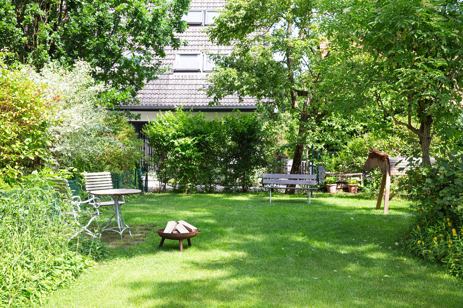 Wohnen + Kapitalanlage: Top gepflegtes, aufwendig saniertes 30er-Jahre-Haus in 1A-Lage Zehlendorf – Berlin – Vorschaubild 14