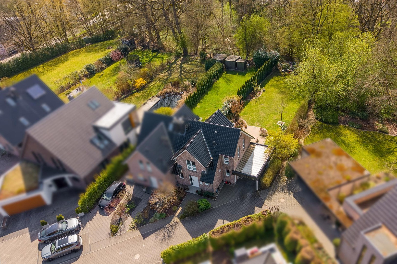 Einziehen und Wohlfühlen: Neuwertige Doppelhaushälfte in Bestlage von Duvenstedt – Hamburg – Vorschaubild 26