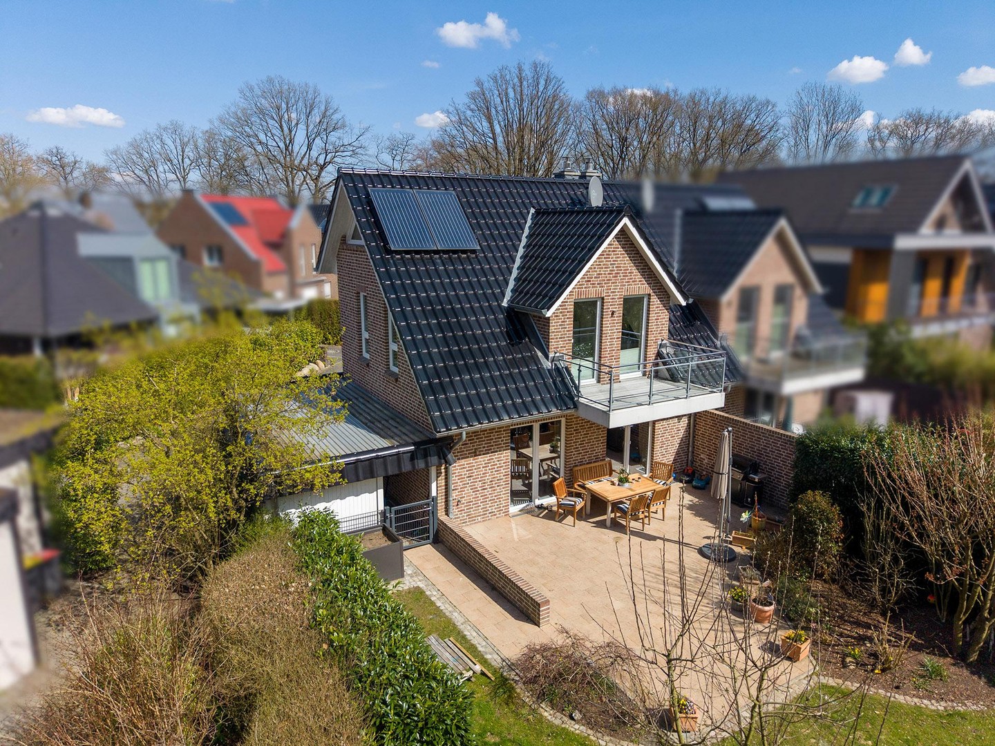Einziehen und Wohlfühlen: Neuwertige Doppelhaushälfte in Bestlage von Duvenstedt – Hamburg – Vorschaubild 28