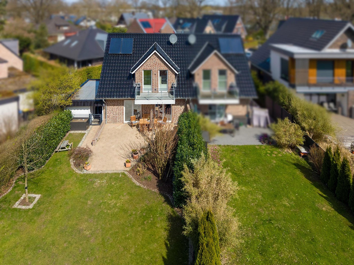 Einziehen und Wohlfühlen: Neuwertige Doppelhaushälfte in Bestlage von Duvenstedt – Hamburg – Vorschaubild 29