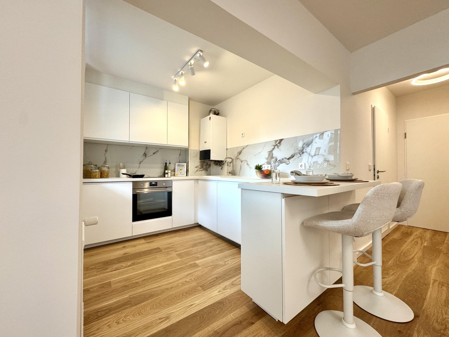 Bezugsfreie 1-Zimmer-Wohnung mit Loggia im Erstbezug nach Modernisierung! – Düsseldorf – Vorschaubild 6