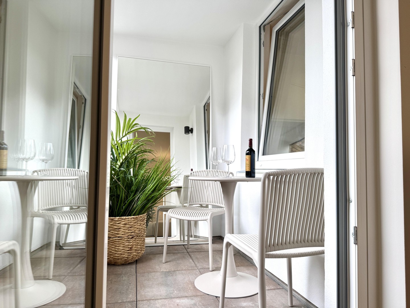 Bezugsfreie 1-Zimmer-Wohnung mit Loggia im Erstbezug nach Modernisierung! – Düsseldorf – Vorschaubild 8