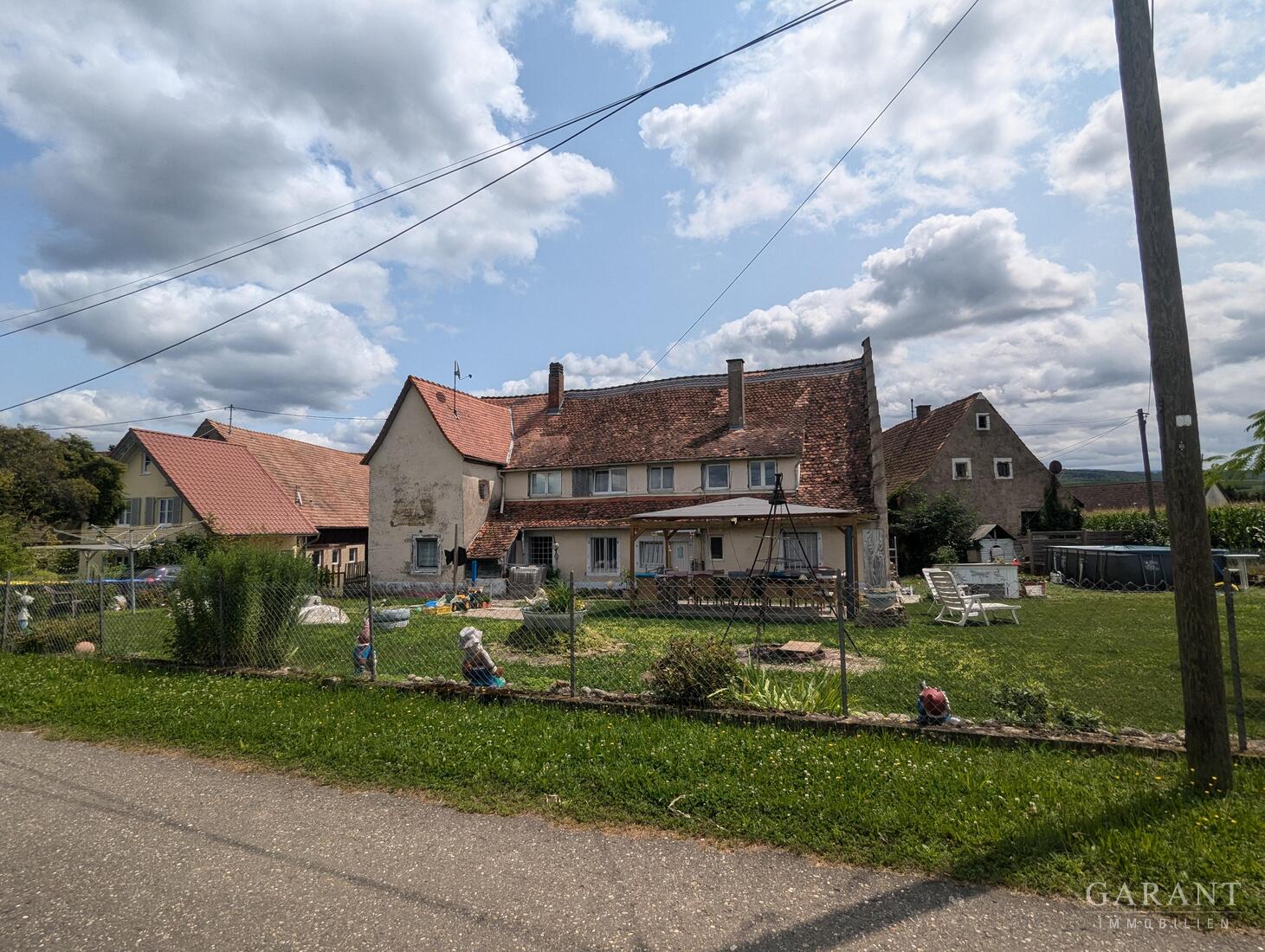 bg