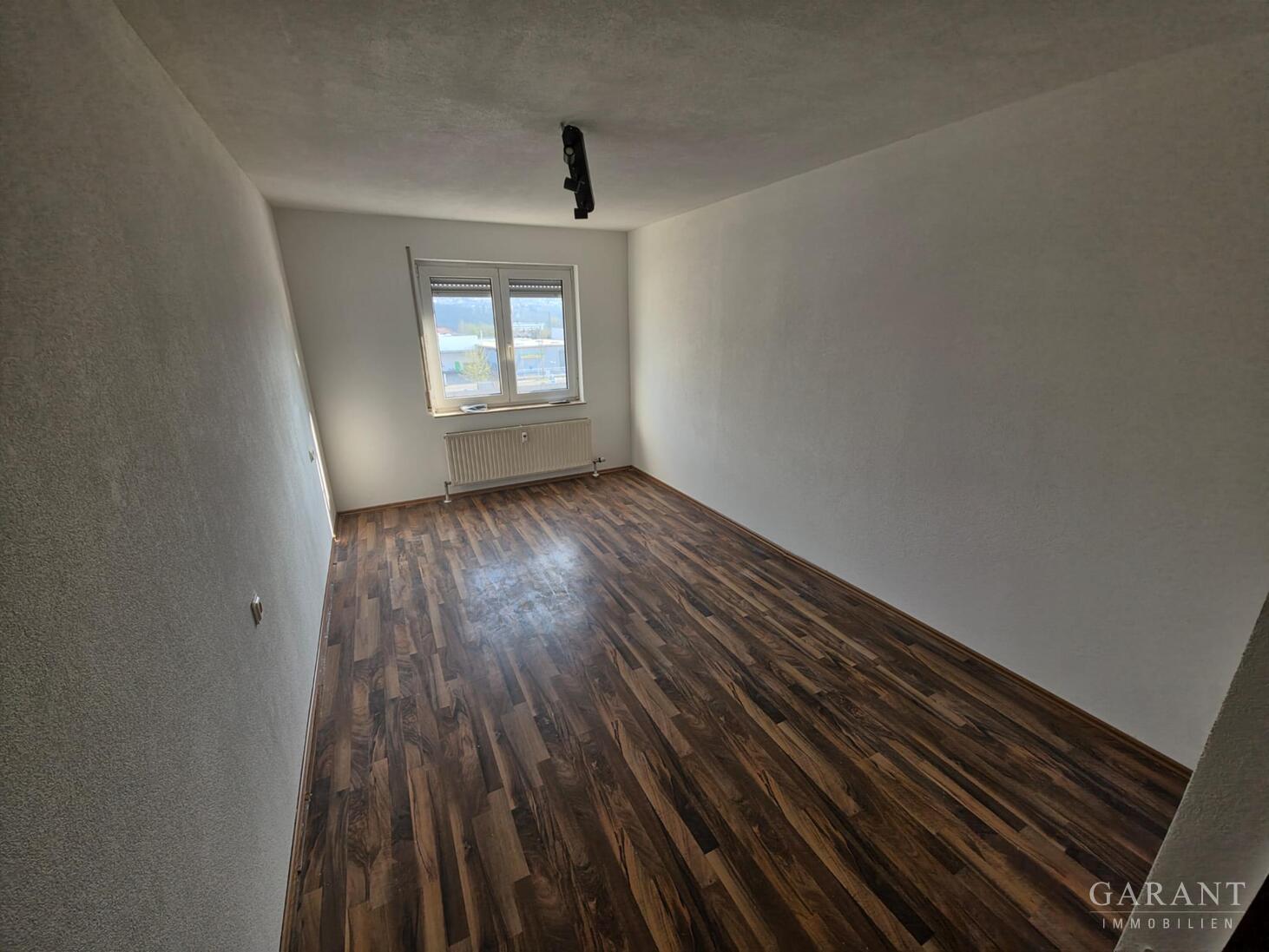 Attraktive 2-Zimmer-Wohnung mit Balkon und Duplex-Stellplatz in zentraler Lage – Pforzheim – Vorschaubild 6