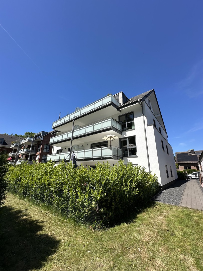 Bezugsfreie 3 Zimmerwohnung mit großer Süd-Terrasse und Garten