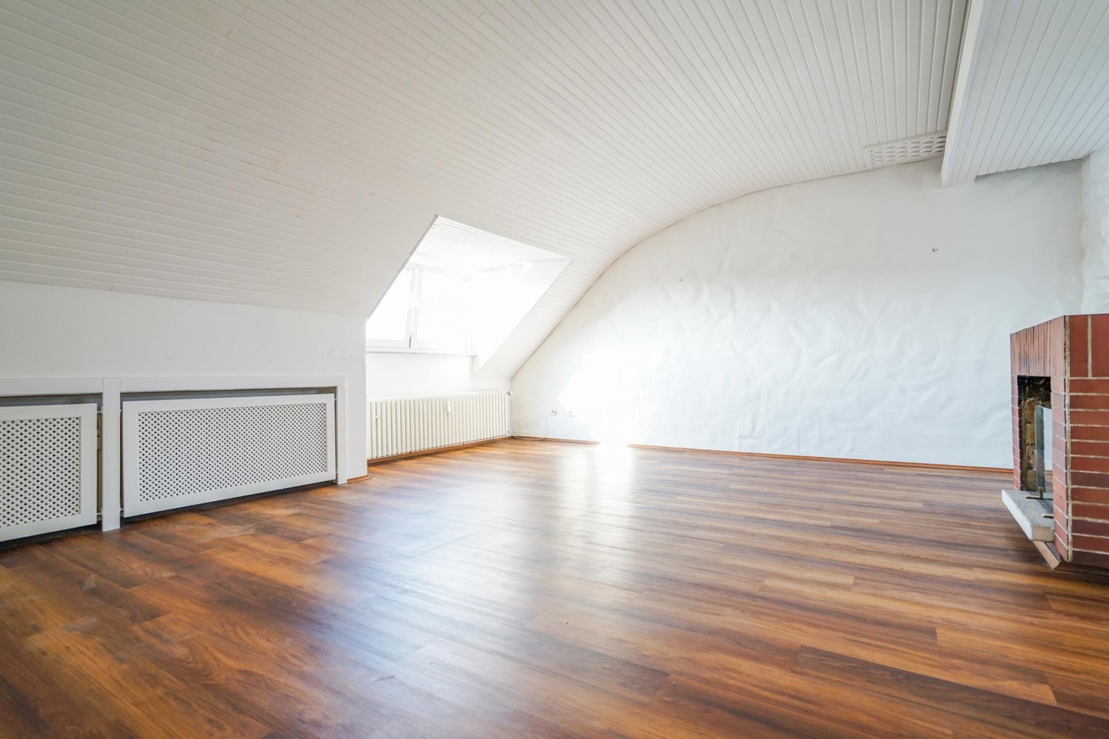 Stilvolle Maisonette in Citylage für Zwei – großzügig, charmant, mit Kamin & Terrasse – Duisburg – Vorschaubild 15