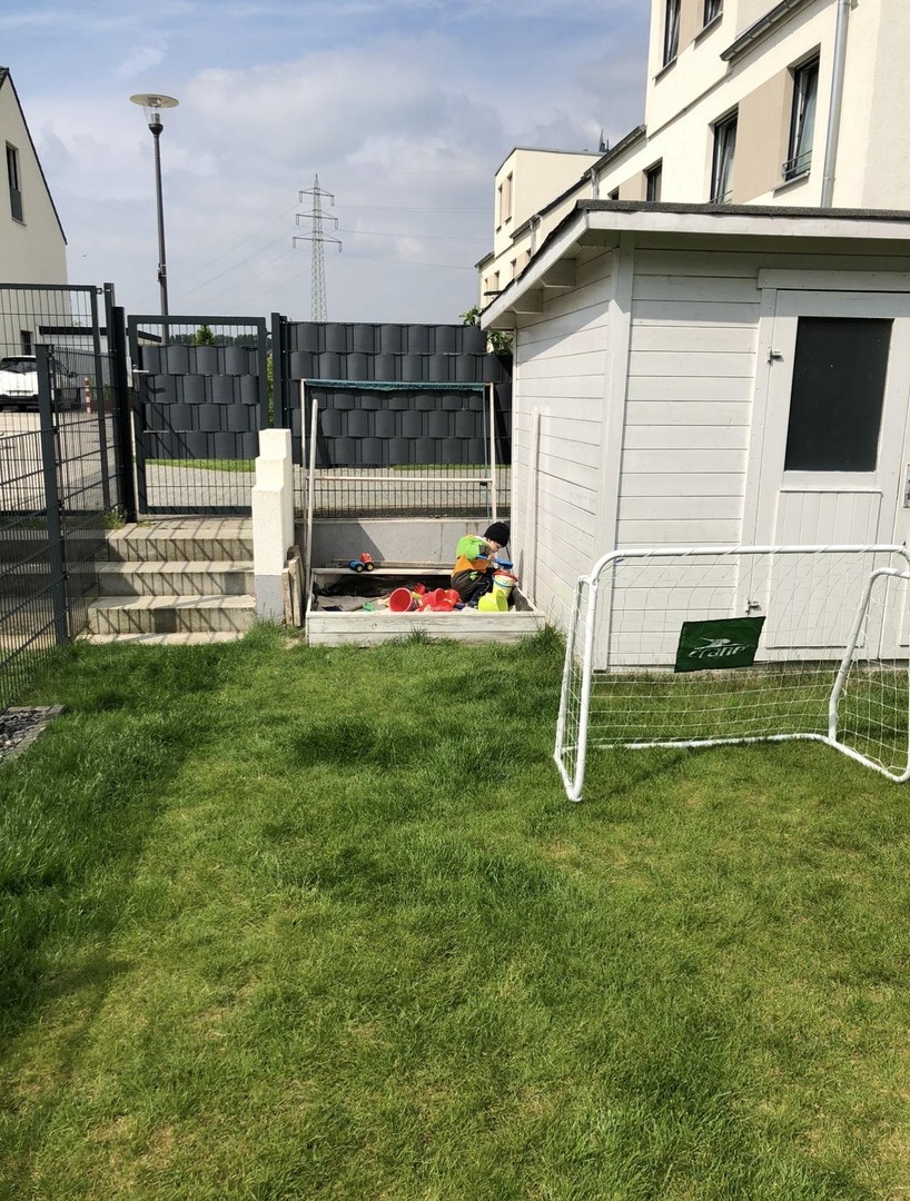 Ein modernes, Smart Familienhause mit Einbauküche in ruhiger Lage in Köln-Roggendorf – Köln – Vorschaubild 3