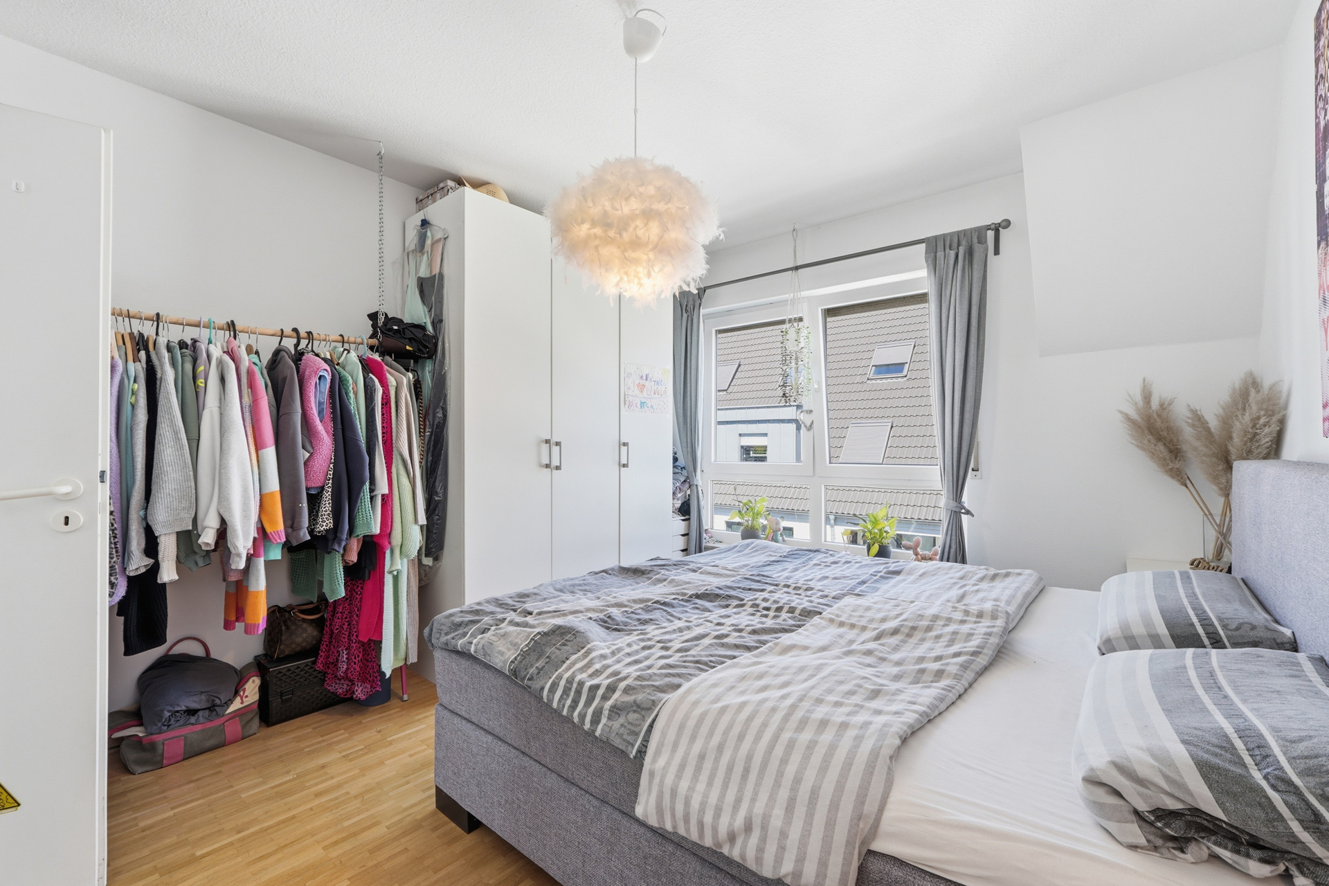 Mit 3D und ROOMTOUR: Moderne Maisonettewohnung mit großer Dachterrasse – für den Landeanflug Ihrer Freunde – Köln – Vorschaubild 2