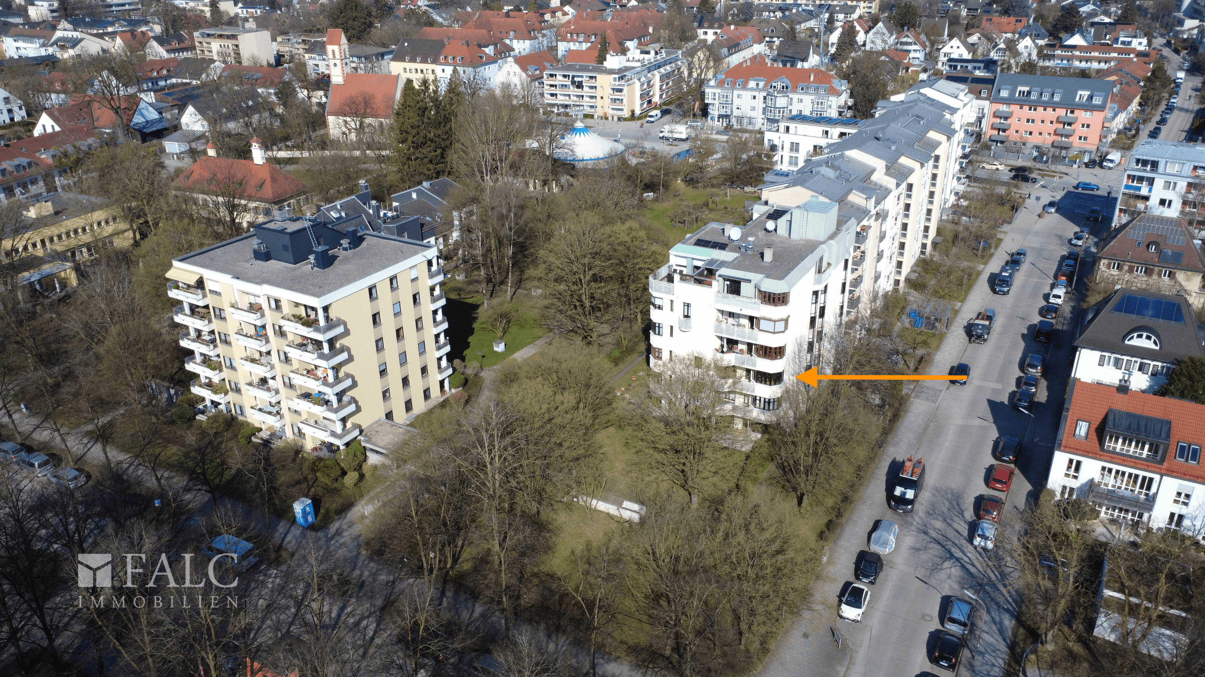 Ankommen & wohlfühlen: Lichtdurchflutete 3-Zi-Whg mit Südbalkon in parkähnlicher Lage – München – Vorschaubild 2