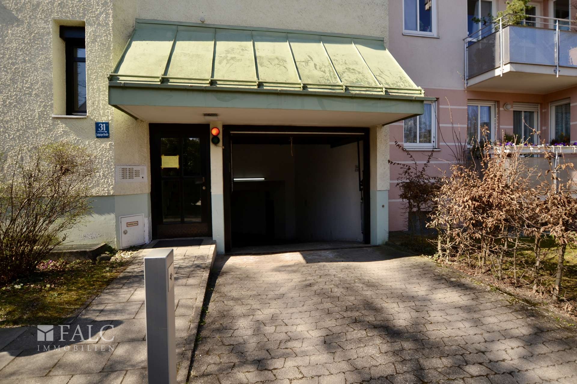 Ankommen & wohlfühlen: Lichtdurchflutete 3-Zi-Whg mit Südbalkon in parkähnlicher Lage – München – Vorschaubild 17