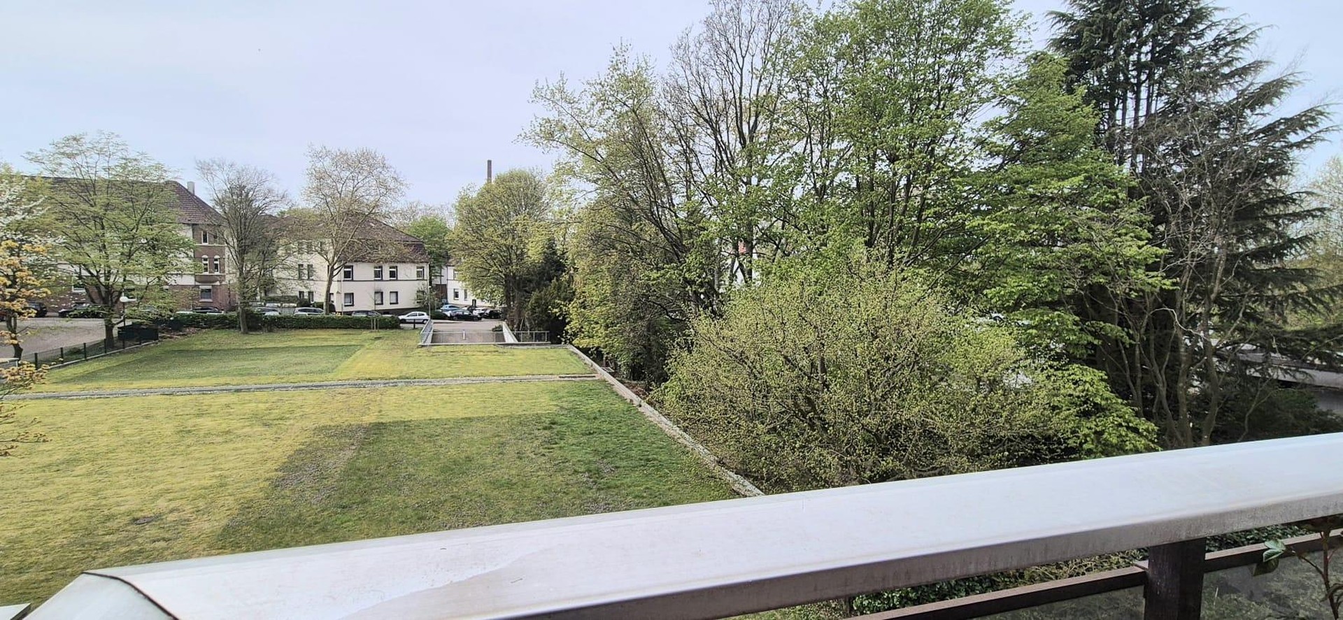 Attraktive bequeme 2-Z.-Wohnung mit großem Balkon und Tiefgarage – Essen – Bild 1 von 33