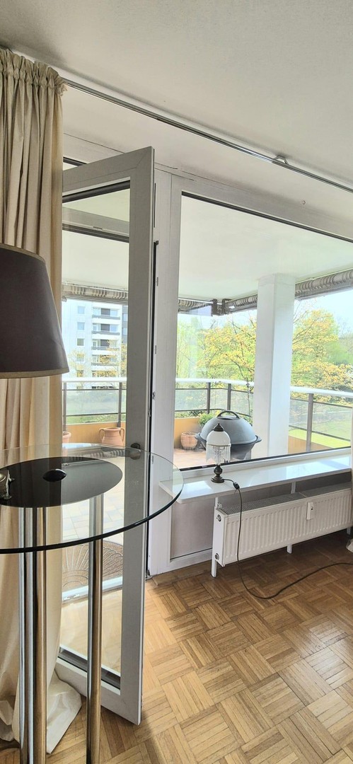 Attraktive bequeme 2-Z.-Wohnung mit großem Balkon und Tiefgarage – Essen – Vorschaubild 3