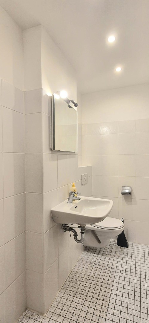Attraktive bequeme 2-Z.-Wohnung mit großem Balkon und Tiefgarage – Essen – Vorschaubild 23