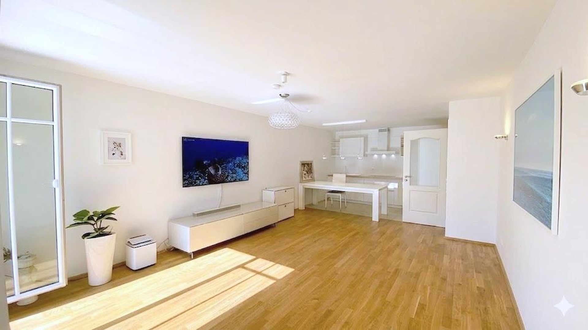 Haus-im-Haus in Stadtvilla: 3-Zimmer-Gartenwohnung mit Südterrasse, Privatgarten, Energiek A und TG – München – Vorschaubild 4