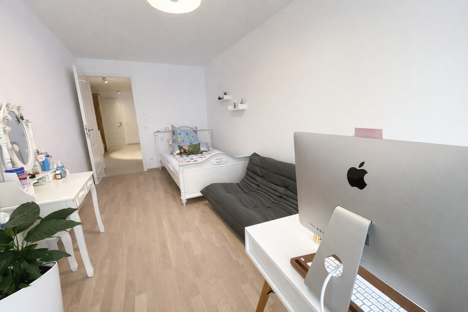 Haus-im-Haus in Stadtvilla: 3-Zimmer-Gartenwohnung mit Südterrasse, Privatgarten, Energiek A und TG – München – Vorschaubild 16