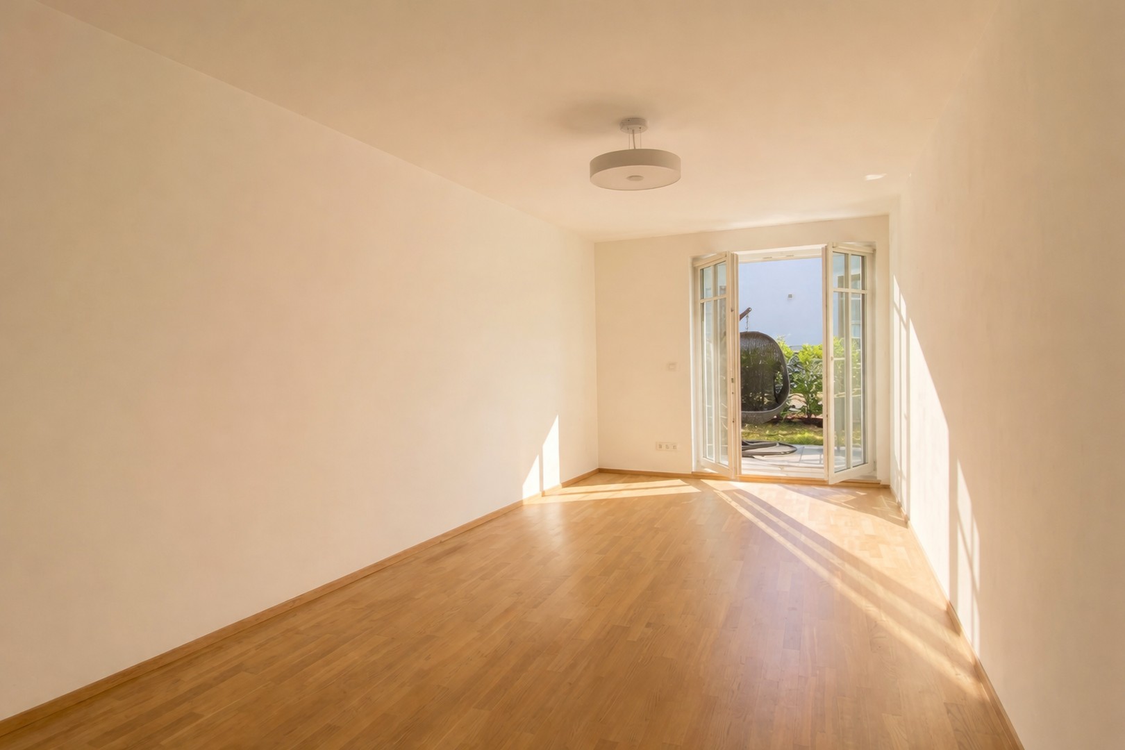 Haus-im-Haus in Stadtvilla: 3-Zimmer-Gartenwohnung mit Südterrasse, Privatgarten, Energiek A und TG – München – Vorschaubild 17