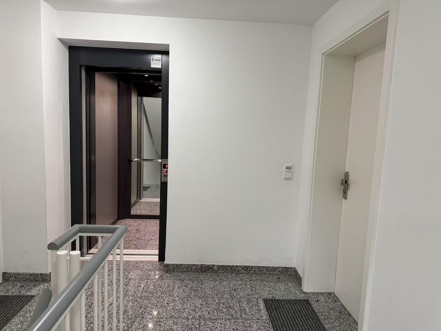 Haus-im-Haus in Stadtvilla: 3-Zimmer-Gartenwohnung mit Südterrasse, Privatgarten, Energiek A und TG – München – Vorschaubild 21