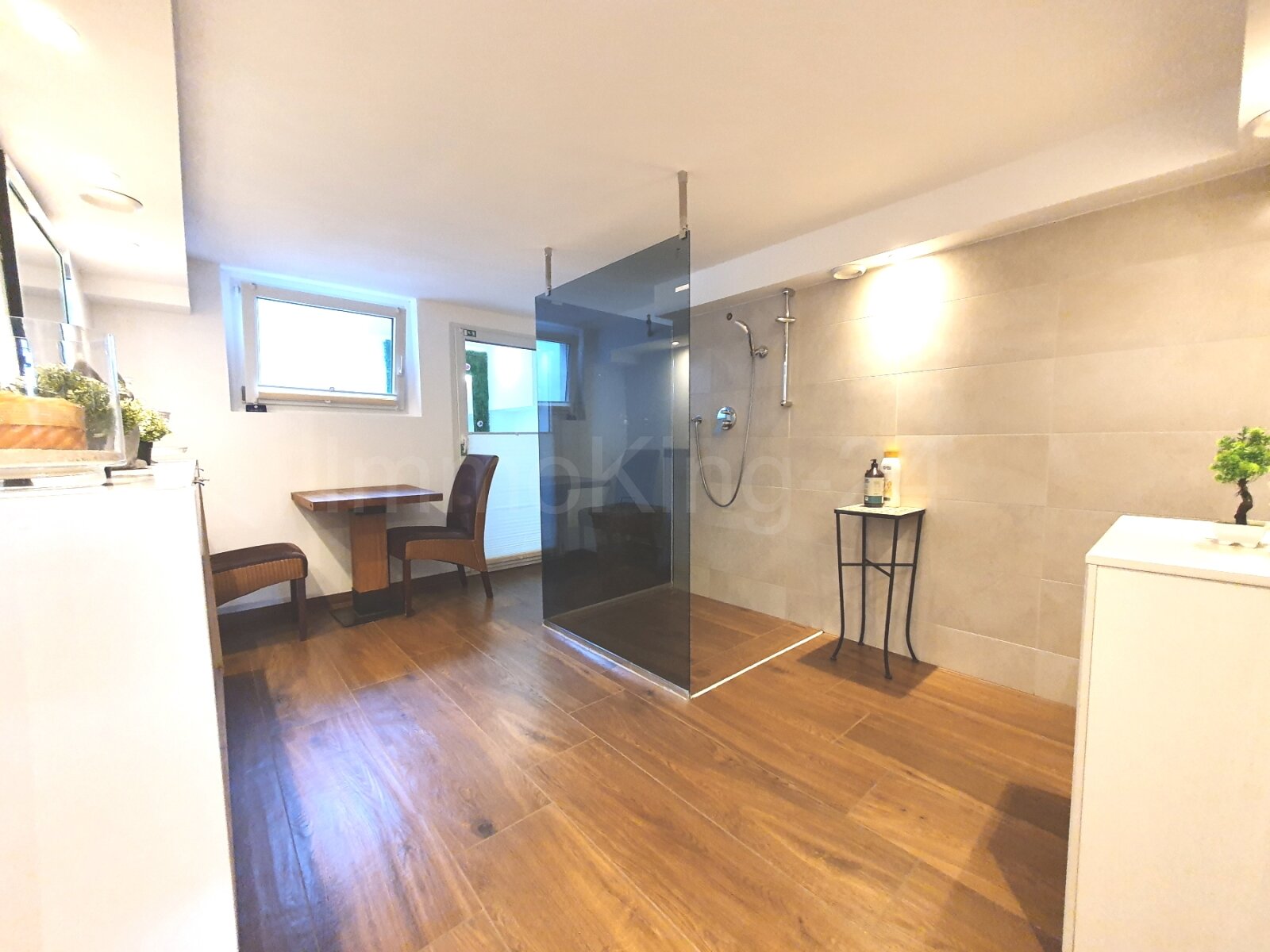 ++ MODERNISIERTES DREIFAMILIENHAUS + DOPPELGARAGE + GARTEN IN GUTER LAGE!! ++ – Herzogenrath – Vorschaubild 11