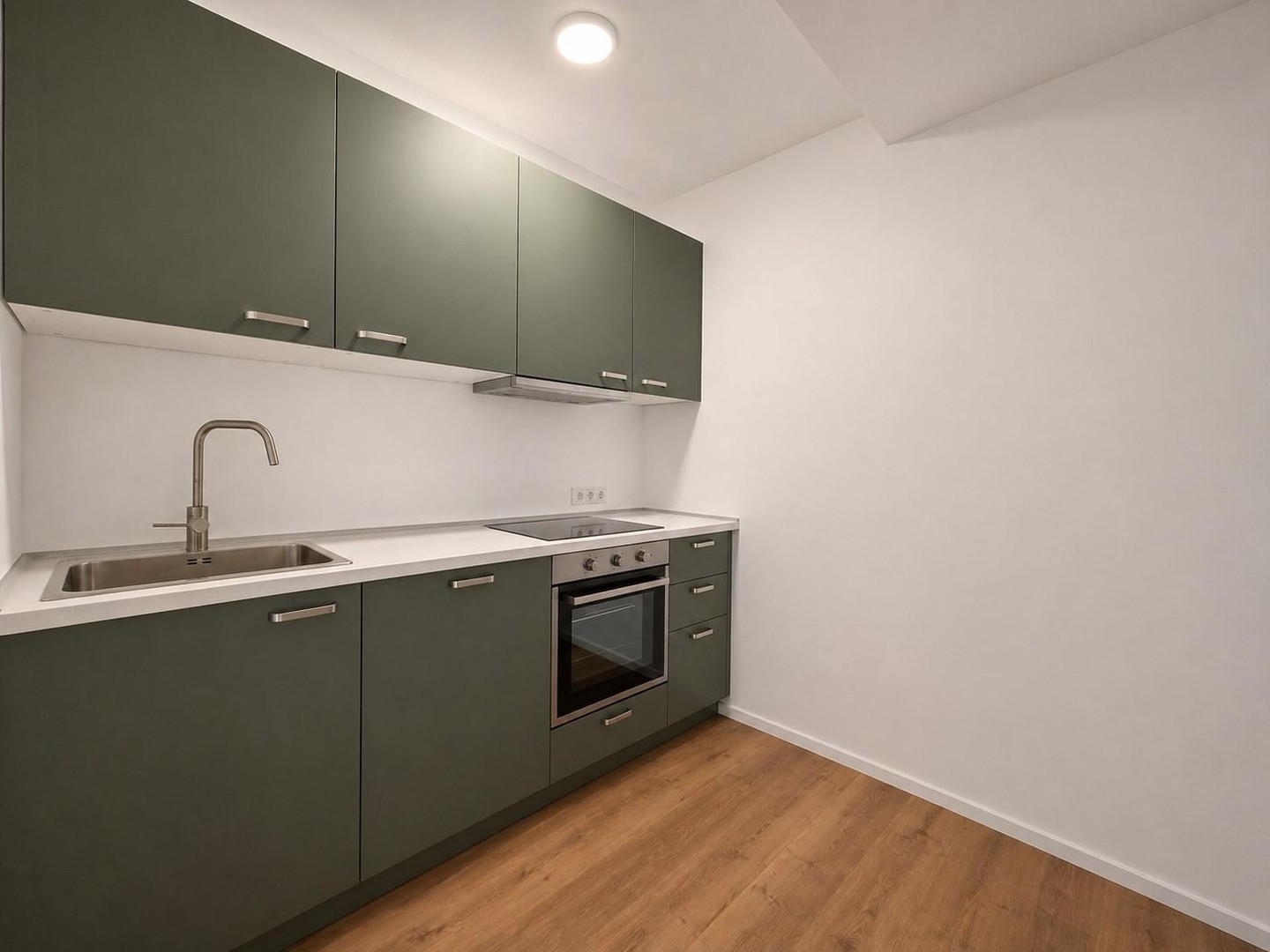 Kernsaniert, voll möbliert und zeitnah bezugsfertig – stilvolle Terrassenwohnung! – Köln – Vorschaubild 7